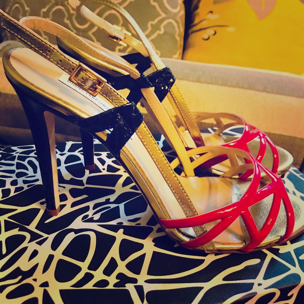 NWT Diane von Furstenberg 9.5 strappy stilettos